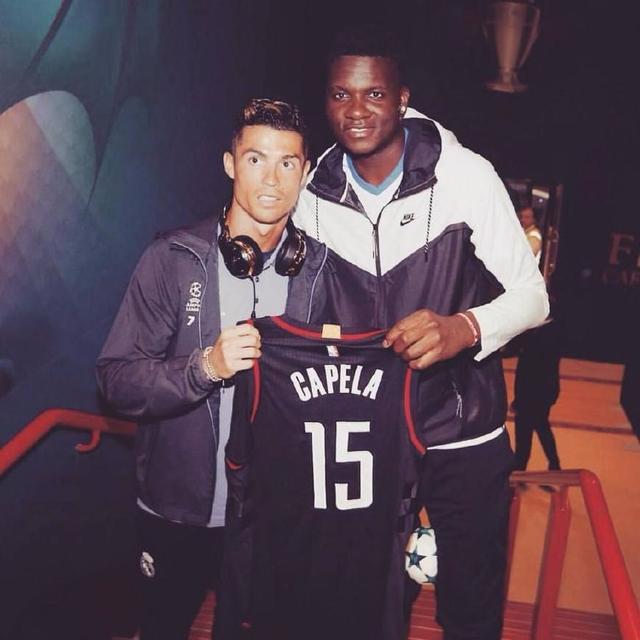 本泽马：皇马需要姆巴佩在关键时刻挺身而出，他得和队友谈谈（本泽马：皇马盼姆巴佩关键时刻挺身而出 并与队友加强沟通）