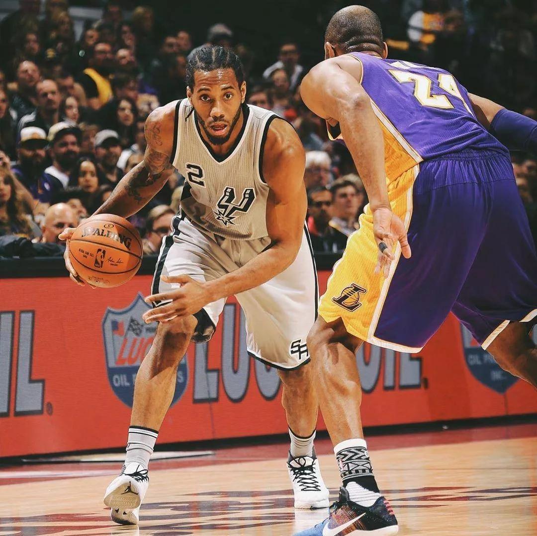 记者：巴萨有人反对买断拉什福德，因他逼抢力度不够&年薪高（记者：巴萨内部有人反对引进拉什福德，理由是逼抢力度不足且年薪过高）