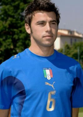 海纳：没注意到针对赫内斯的横幅；拜仁的章程比50+1严格（海纳称未留意针对赫内斯的横幅：拜仁章程严于50+1）