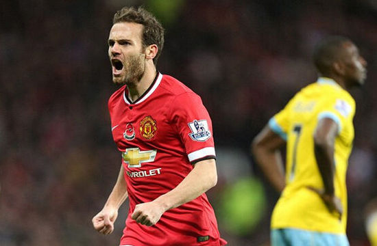 超越老穆勒！凯恩成为德甲历史上最快达成十次帽子戏法的球员（凯恩超越盖德·穆勒，创德甲最快达成10次帽子戏法纪录）